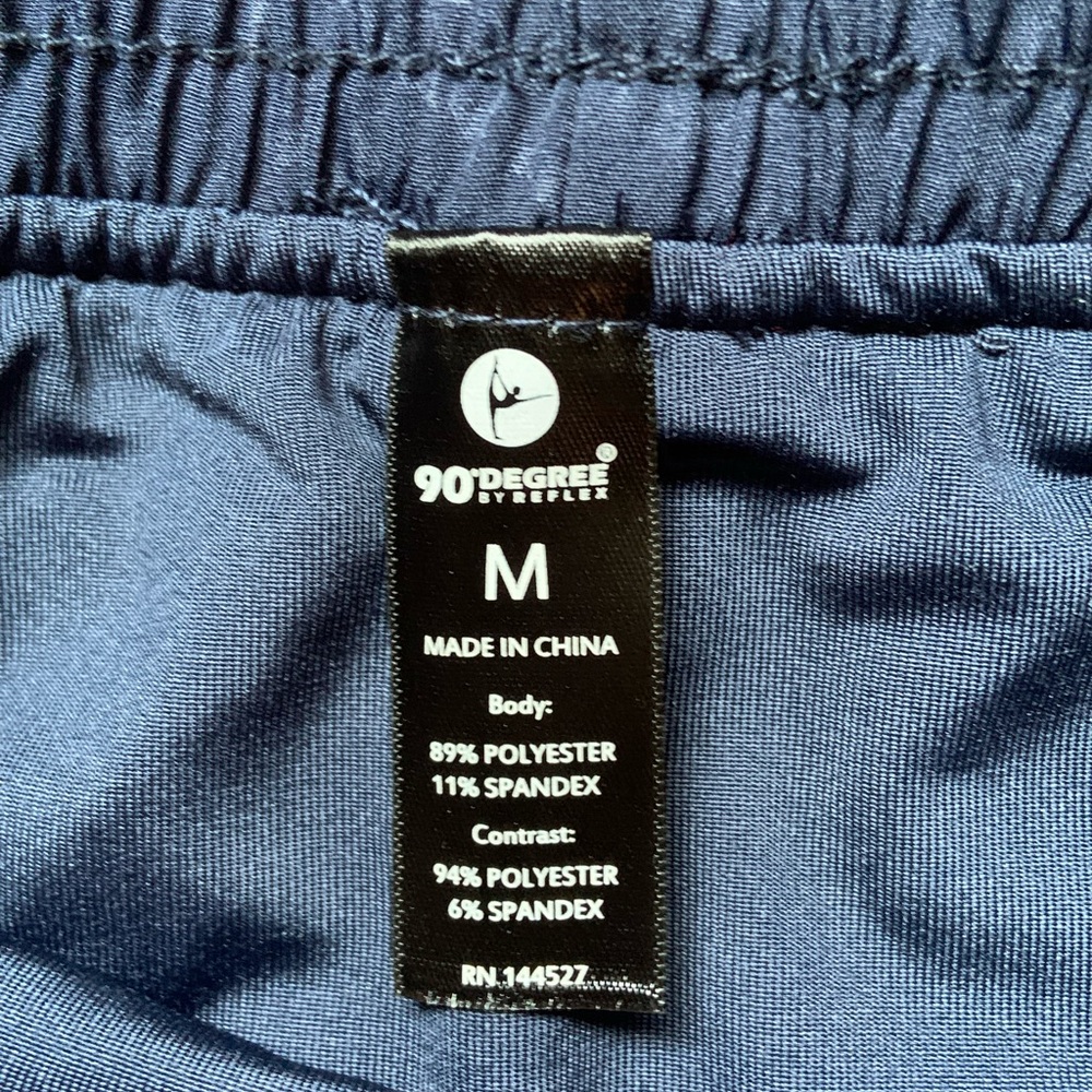 NWT 90 degree by reflex, brand new love the style, to big for me - Picture 3 of 6